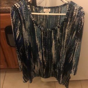 Three quatter length shirt